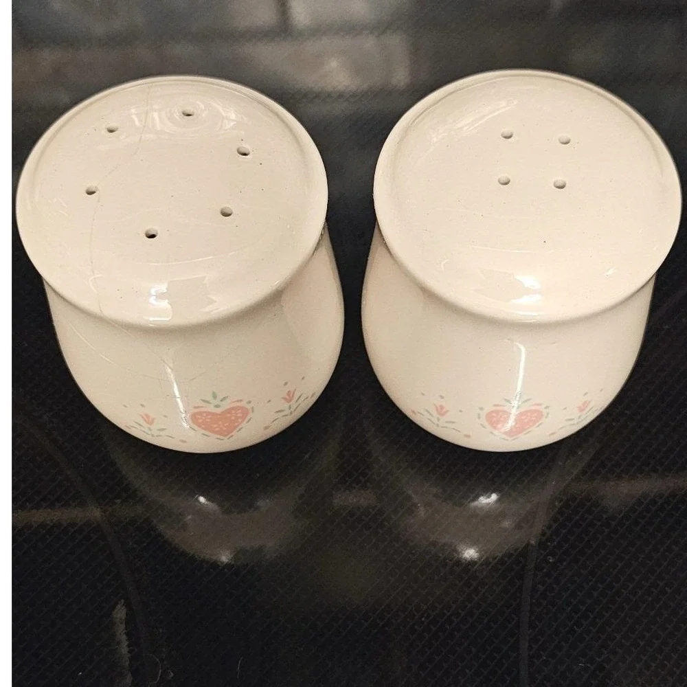 Vintage Heart Salt and Pepper Shakers Pink Floral Country Cottage Made in Japan